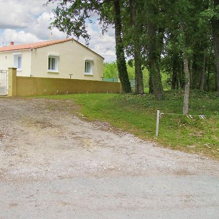 Appartement Charmant A Breuillet Avec Jardin Spacieux Ngoại thất bức ảnh